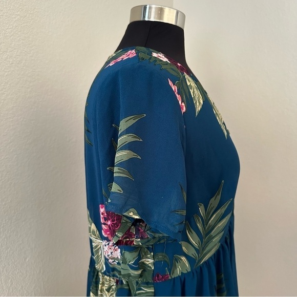 TORRID Babydoll Chiffon Button-Front Floral Teal Tunic Top - Picture 7 of 13